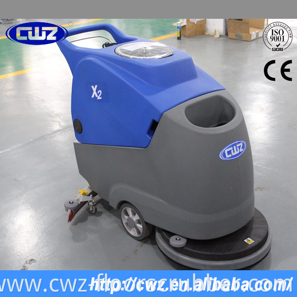 Automatic gym floor cleaning scrubbing machine